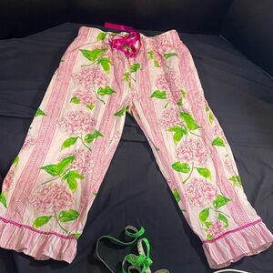 Jaye’s Studio Hydrangea Pink Pajama pants Roseannebeck collection Med.